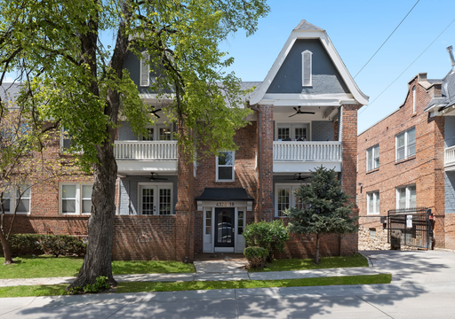 Beautifully Renovated Second Floor 1BR/1BA in Prime Midtown Location – photo 1
