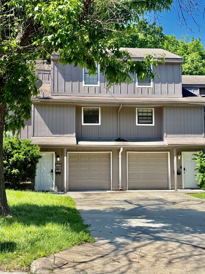 Kansas City Apartment: 3102-3108 Eaton Street