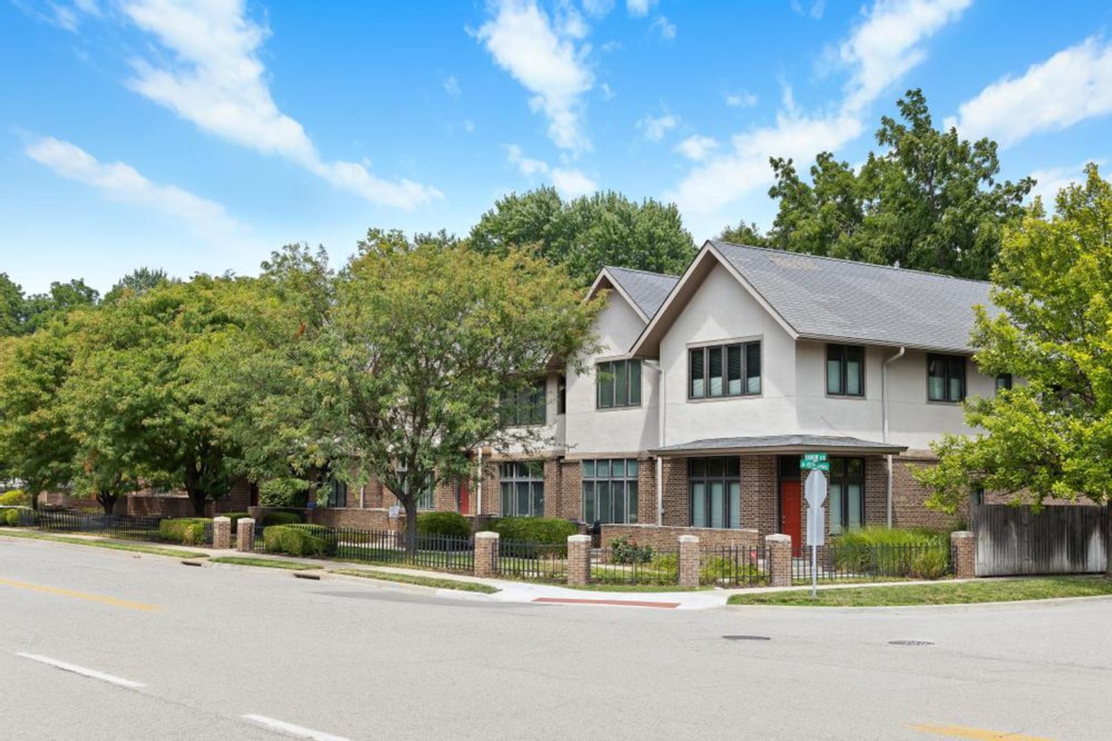 Kansas City Apartment: 4455-57 & 4471-73 Rainbow Boulevard