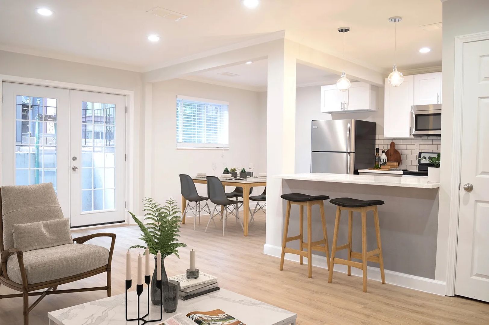 Kansas City Apartment: 807-809 W 40th Street