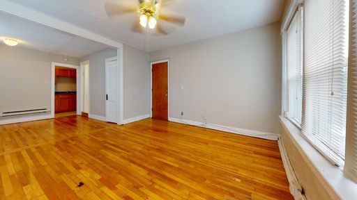 Bright & Spacious Studio with Free Laundry and Off-Street Parking! – photo 1