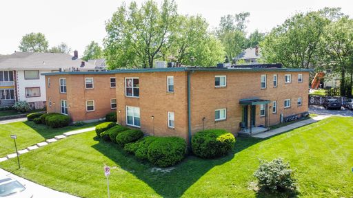 Beautifully Updated & Very Spacious One Bed! – photo 1