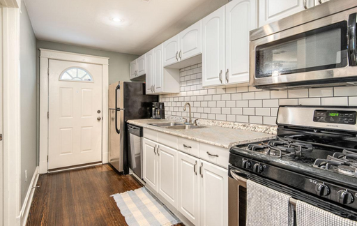 Perfect location near crossroads – photo 1