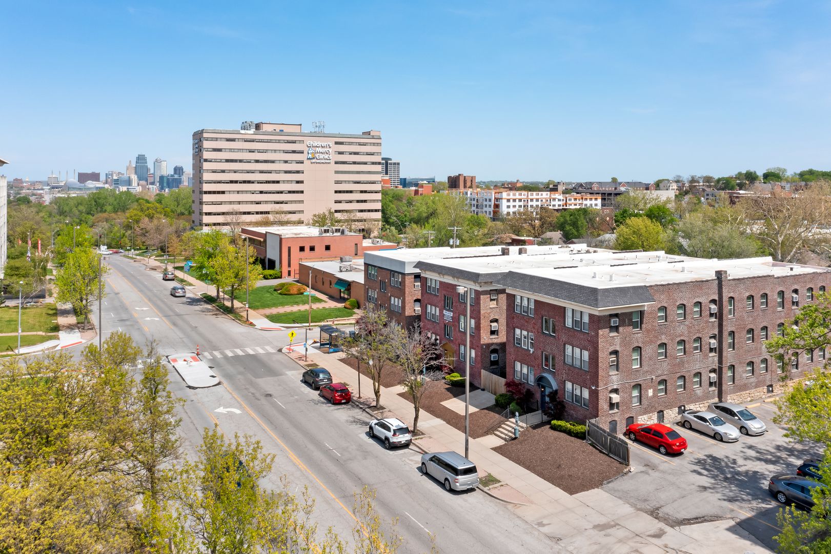 Kansas City Apartment: 3207 Broadway Blvd.