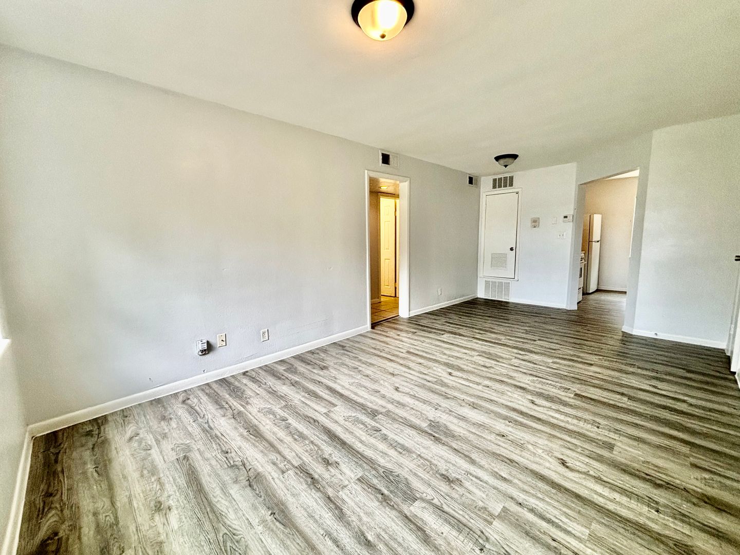 Kansas City Apartment: 8208 Troost Ave.