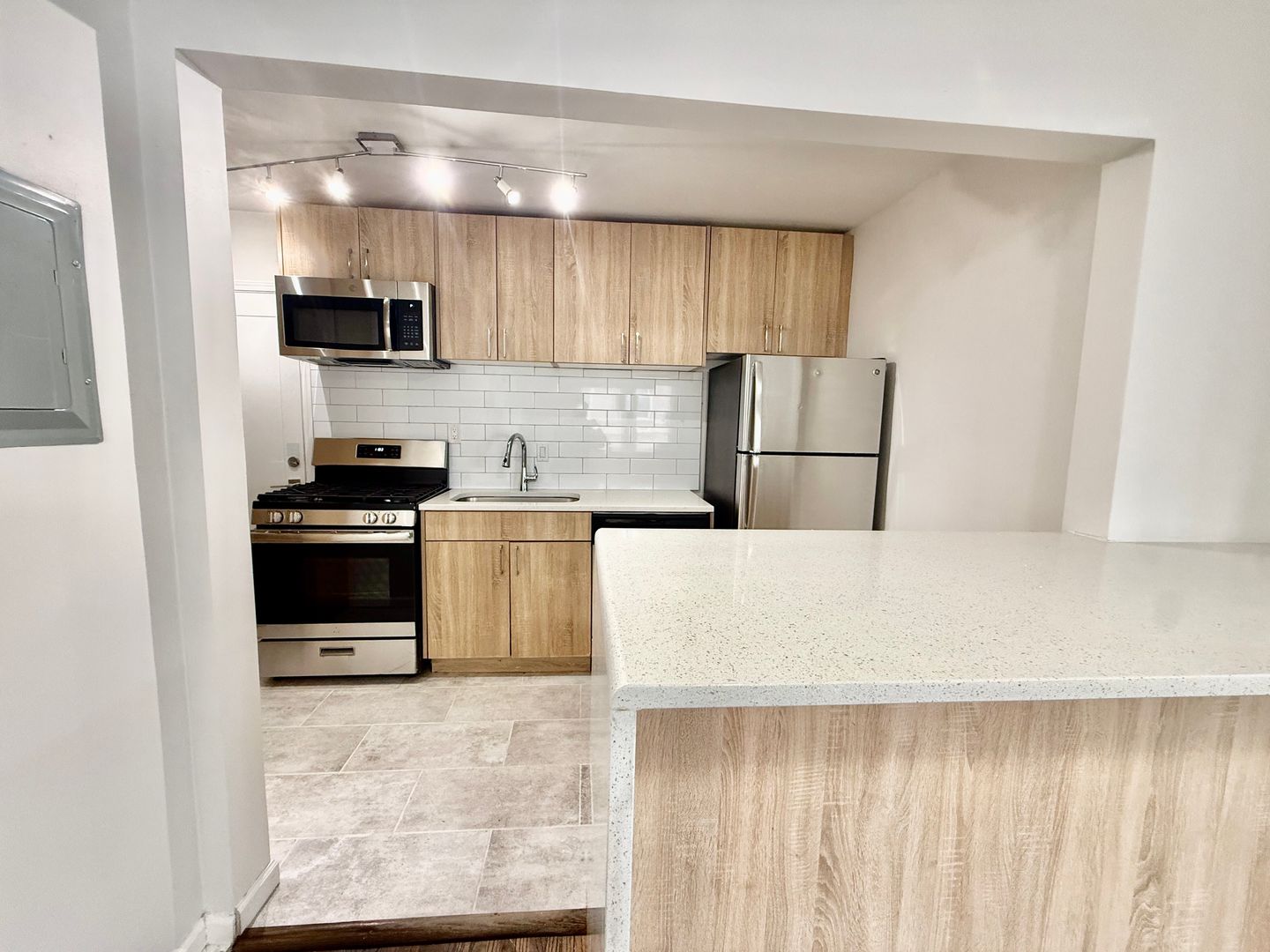 Kansas City Apartment: 4310-4324 Mercier Street