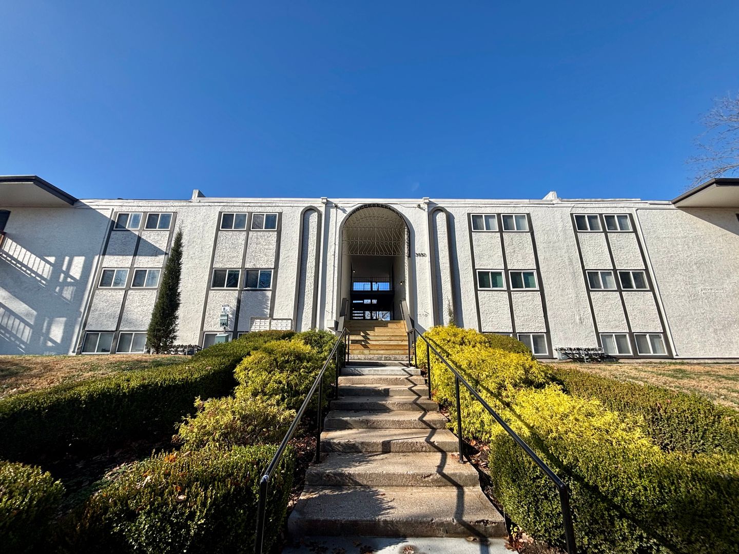 Kansas City Apartment: 3926-3934 Warwick Blvd.