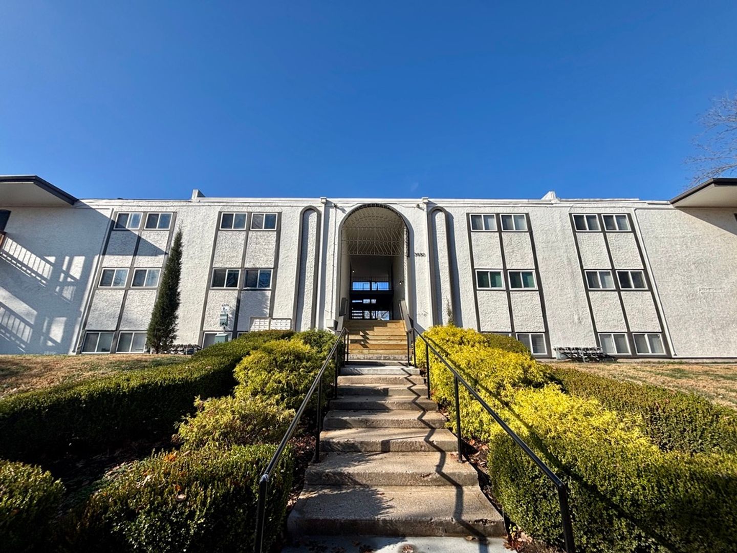 Kansas City Apartment: 3926-3934 Warwick Blvd.