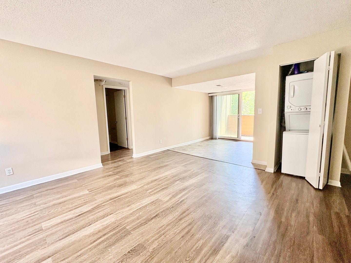 Kansas City Apartment: 3740-3744 Warwick Blvd.