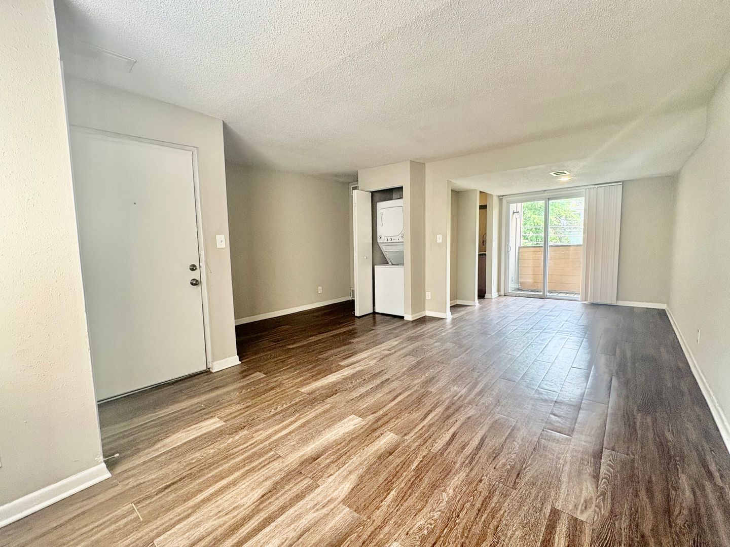 Kansas City Apartment: 3740-3744 Warwick Blvd.