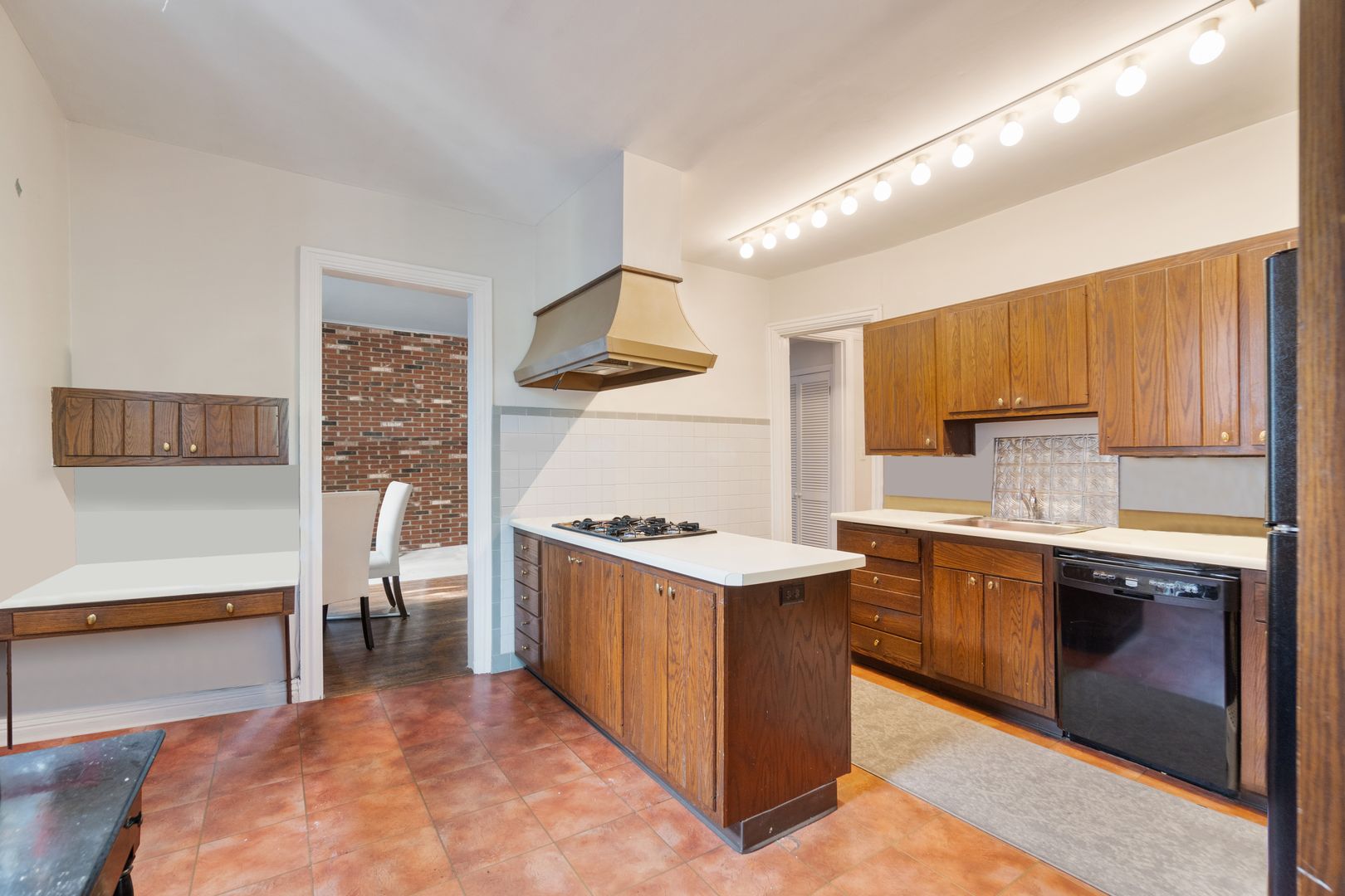 5735 Walnut St 10 of 12