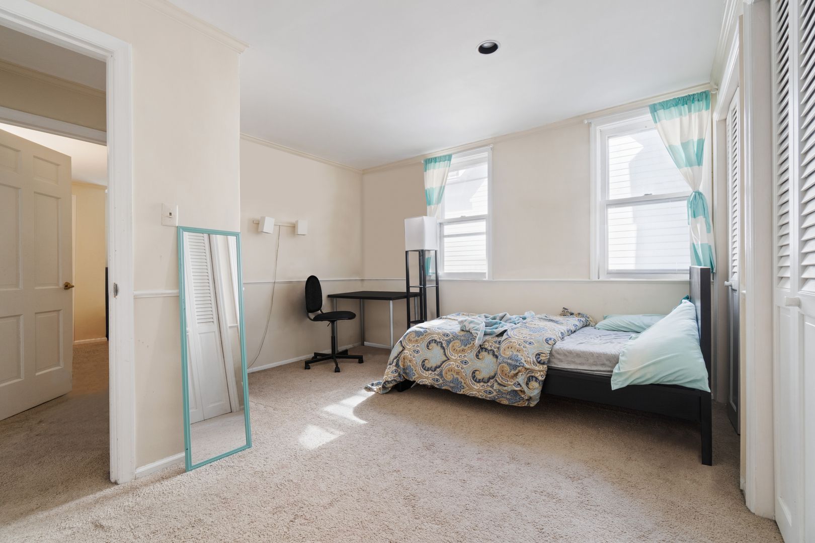 5735 Walnut St 8 of 15