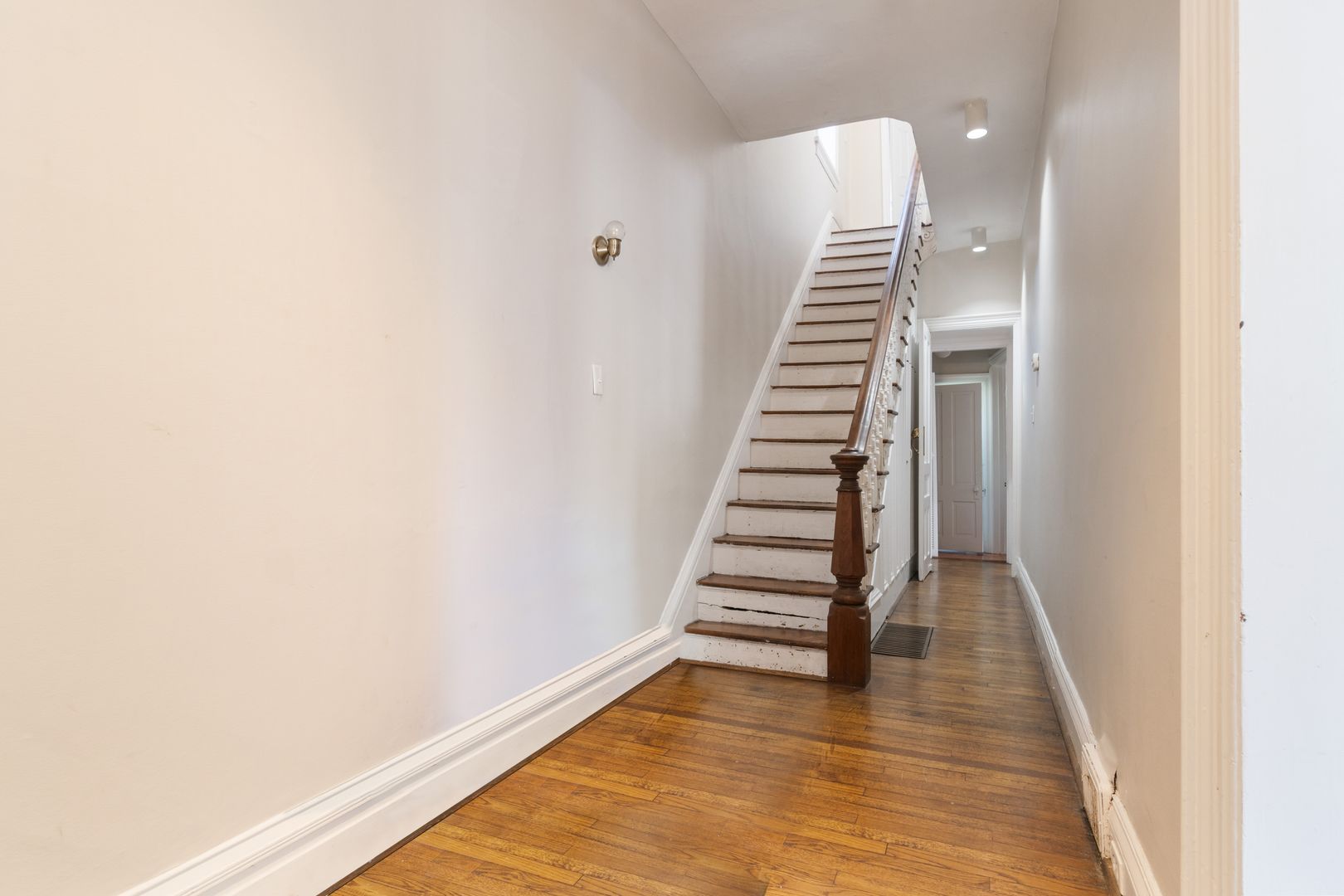 5735 Walnut St 8 of 12