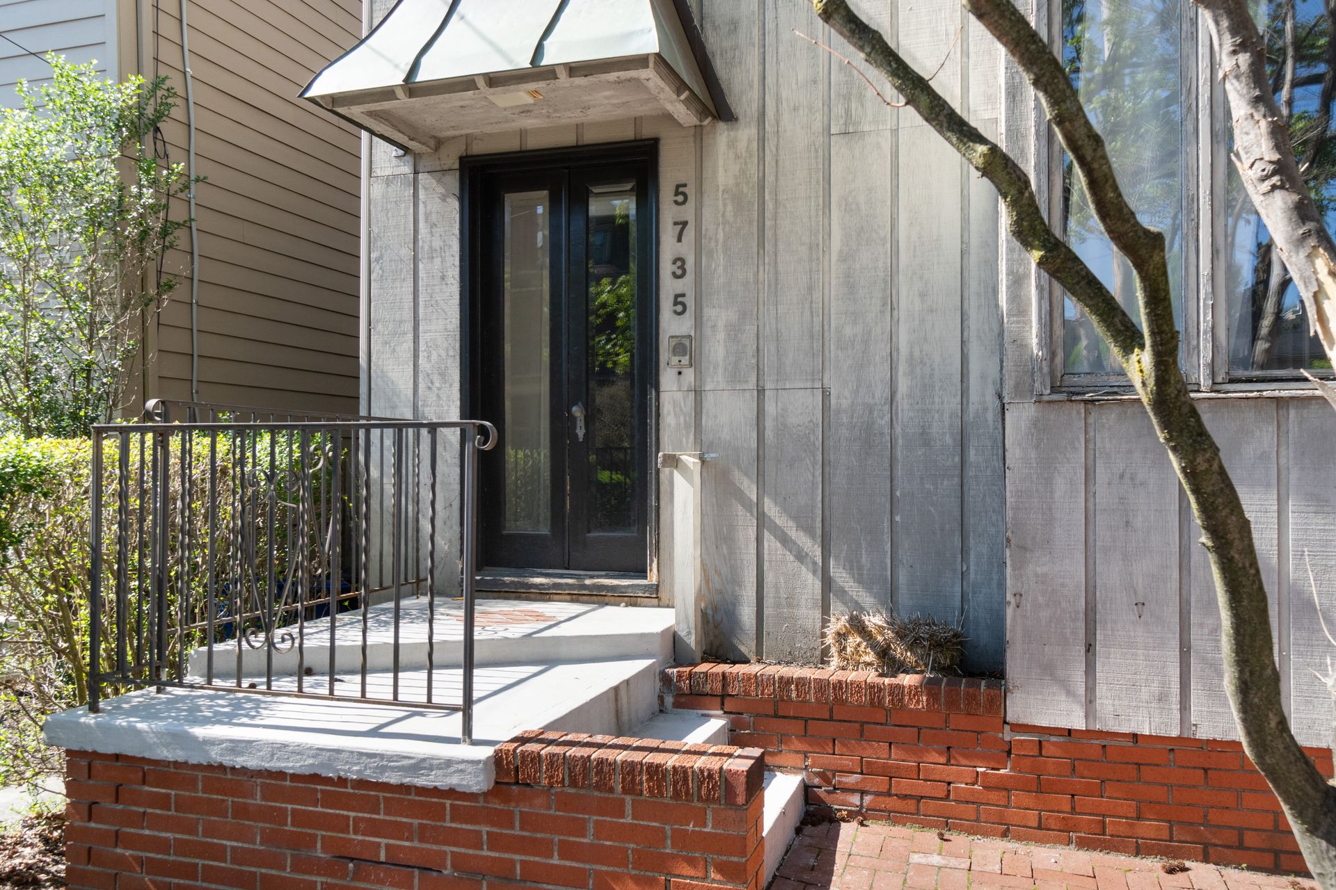 5735 Walnut St 3 of 12