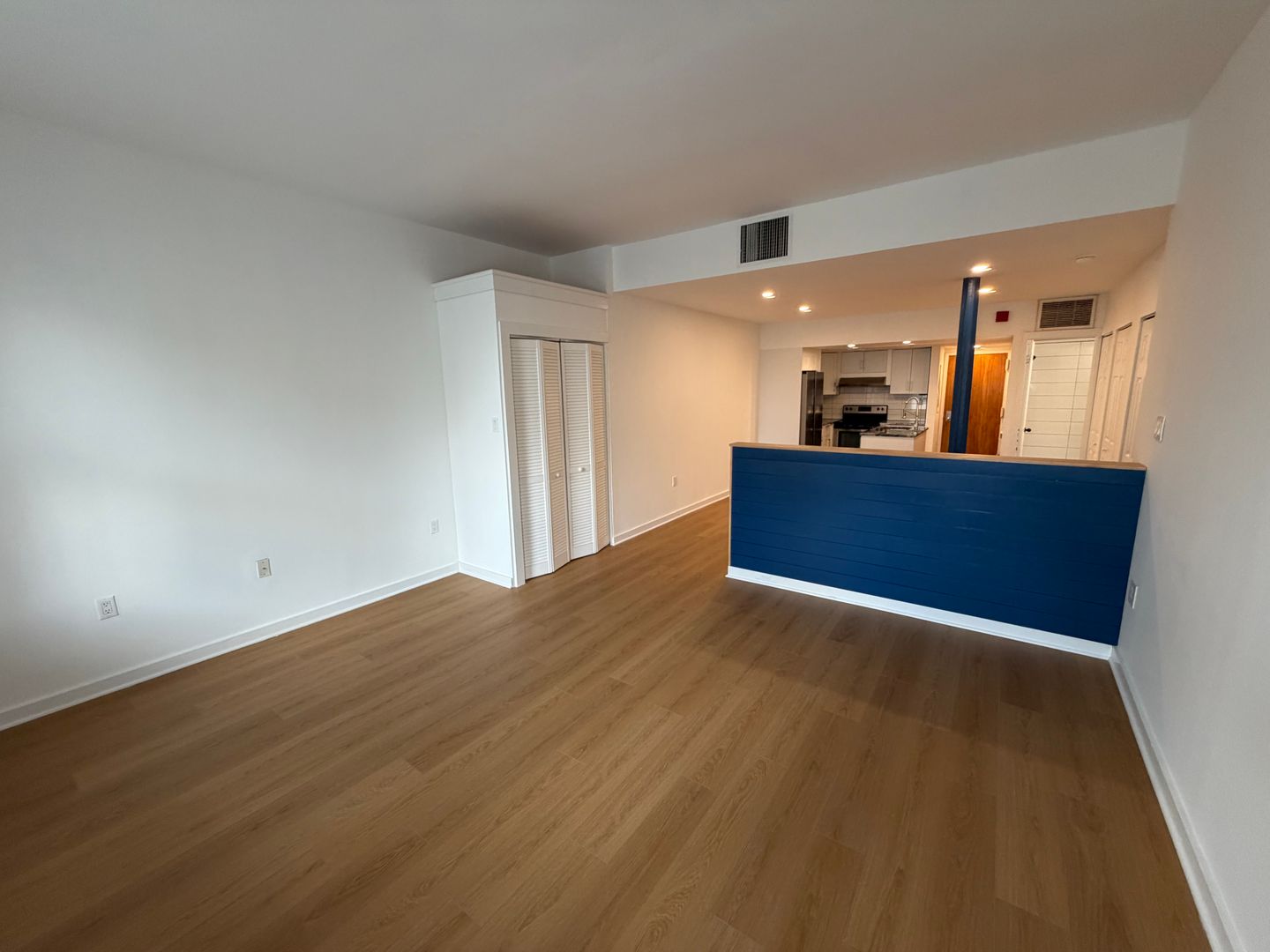 Newly Renovated Studio Apartment in Old City, Philadelphia 3 of 12