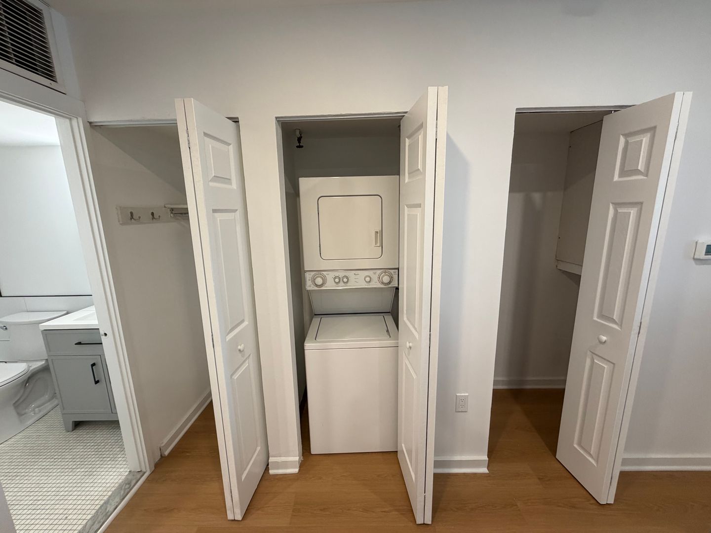 Newly Renovated Studio Apartment in Old City, Philadelphia 4 of 12