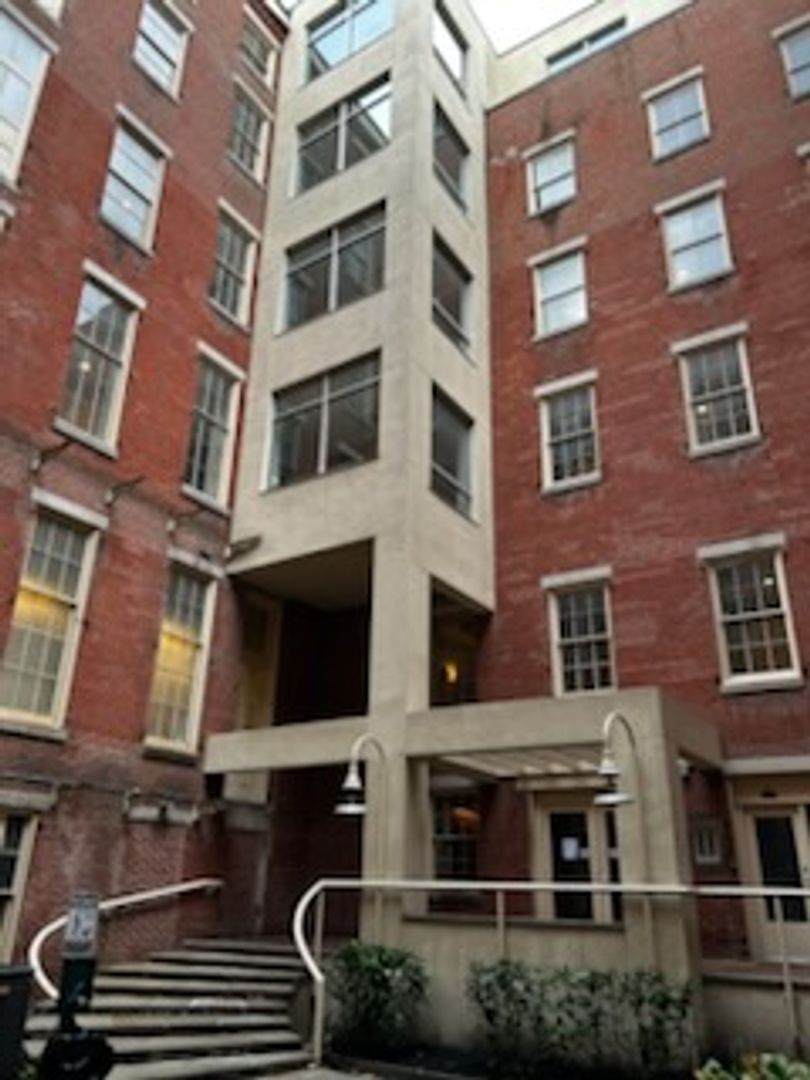 Welcome to Urban Elegance in the Heart of Historic Old City, Philadelphia 8 of 10