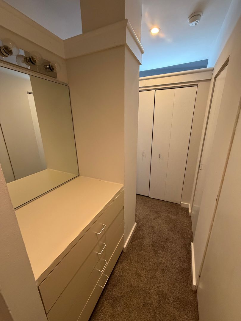 Studio Apartment in Old City, Philadelphia 12 of 12