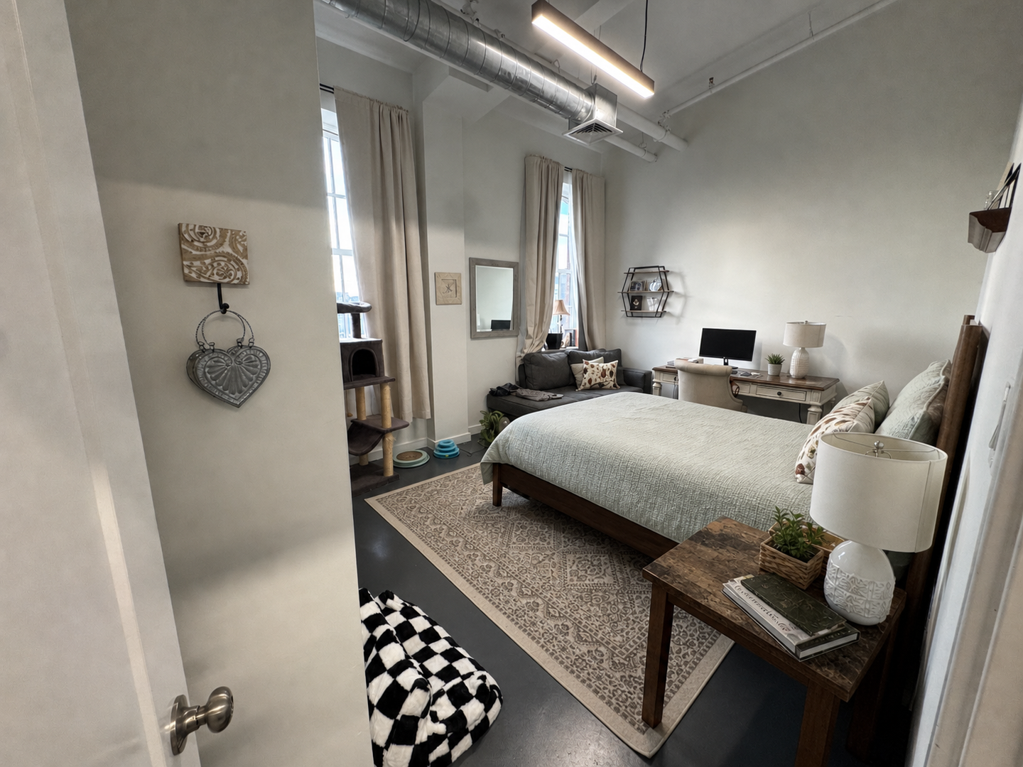 Boutique Loft Apartments located at 1710 N. 5th Street in East Kensington. 3 of 12