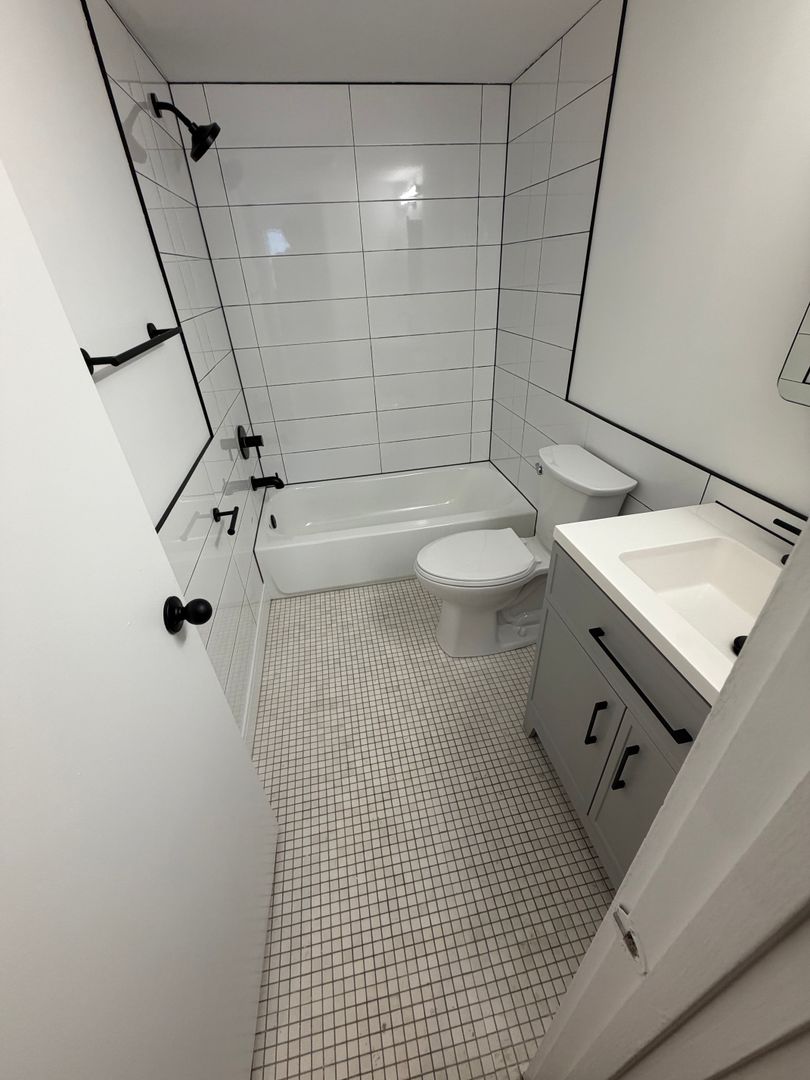 Newly Renovated Studio Apartment in Old City, Philadelphia 12 of 12