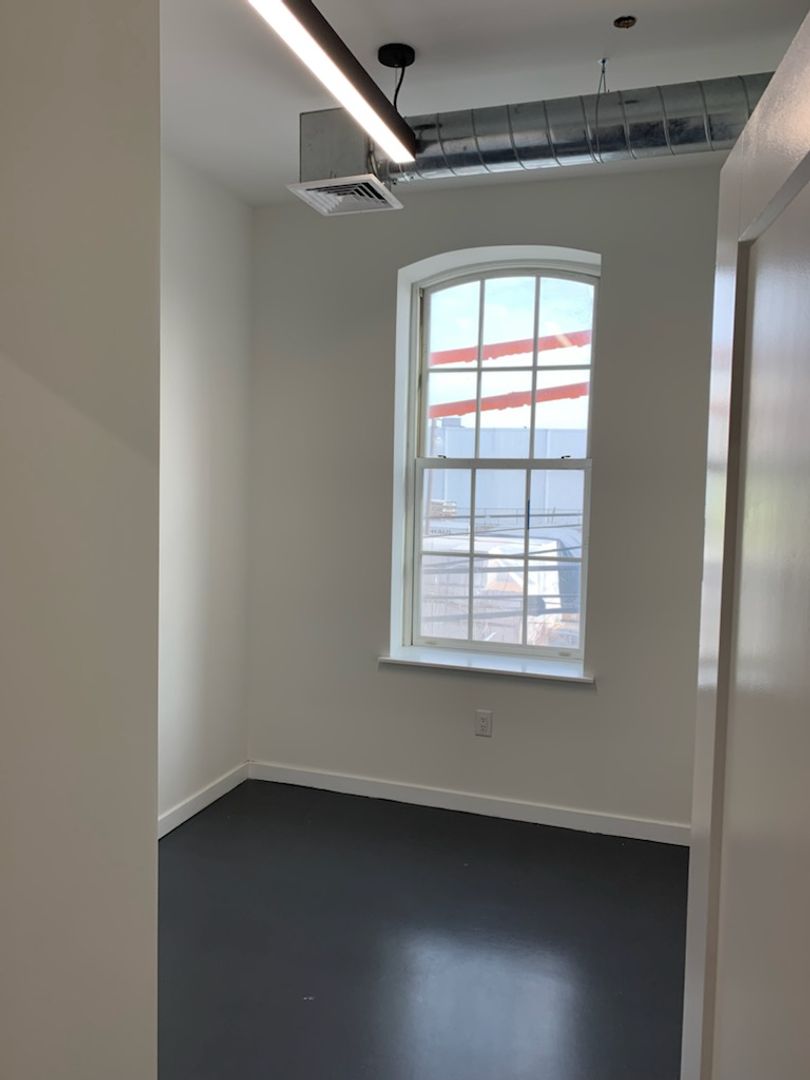 Boutique Loft Apartments located at 1710 N. 5th Street in East Kensington. 7 of 12