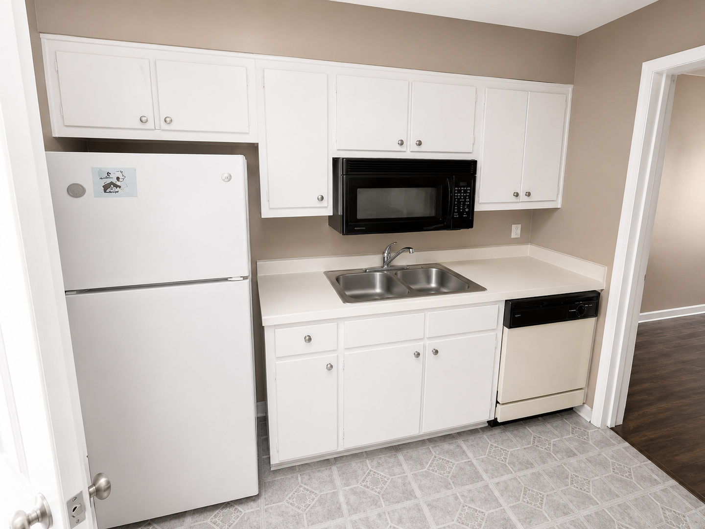 Raleigh Pines Apartments 2 of 10