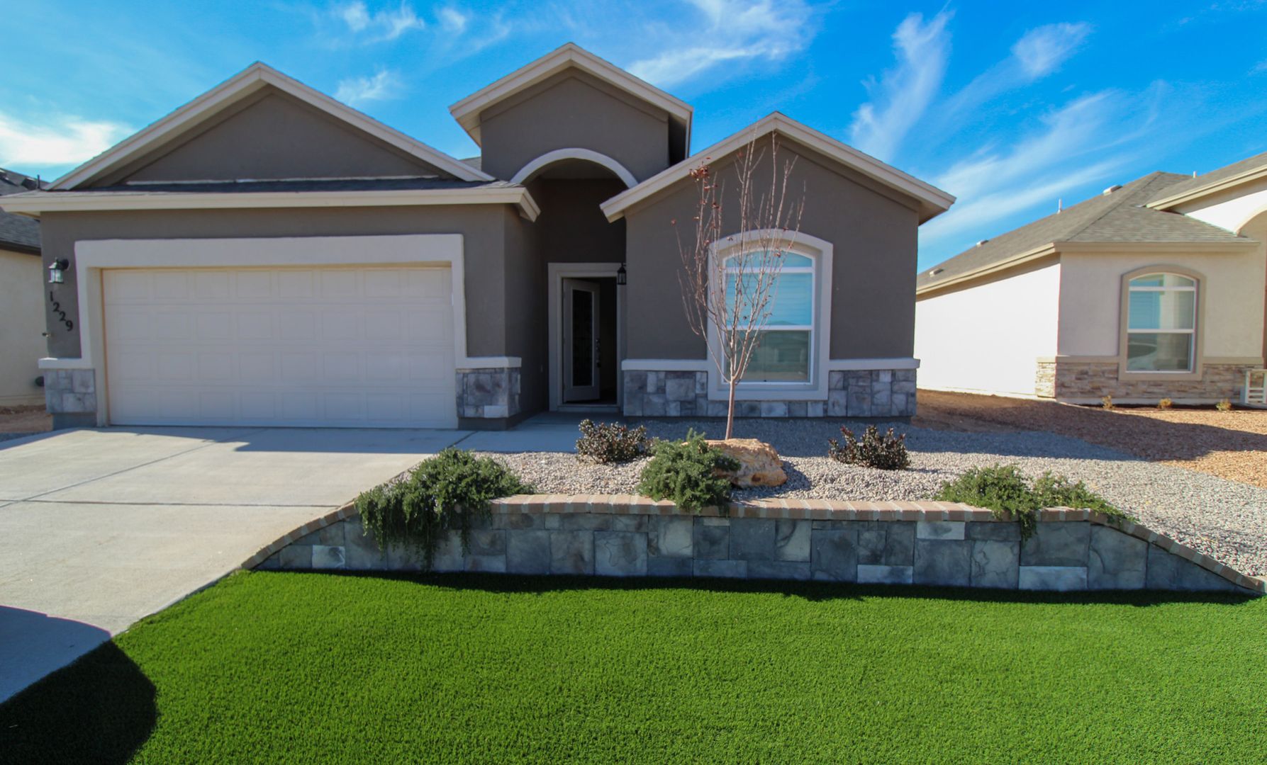 El Paso House: 1229 Night Sky