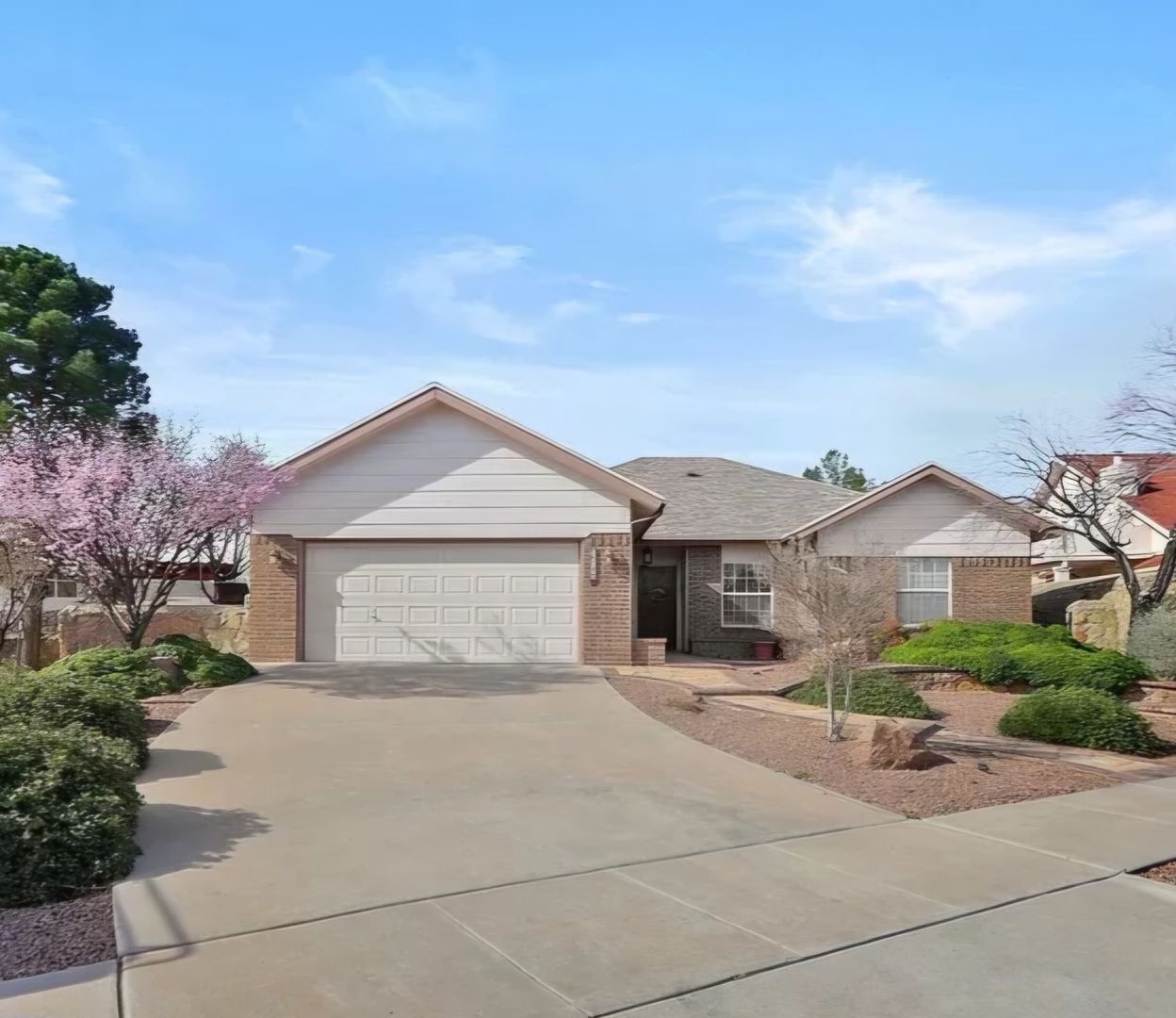 El Paso House: 10726 White Sands