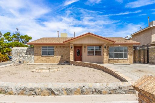 Lovely 3 bedroom, 2 Bath home in East of El Paso! – photo 1
