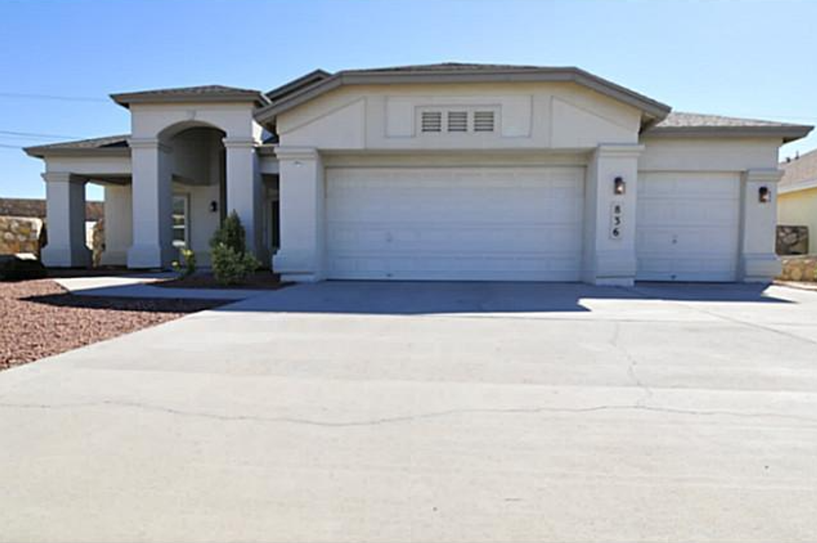 Canutillo House: 836 Phil Hansen