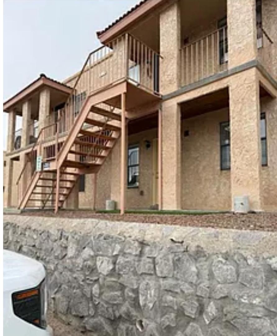 Las Cruces Apartment: 2190 Bex