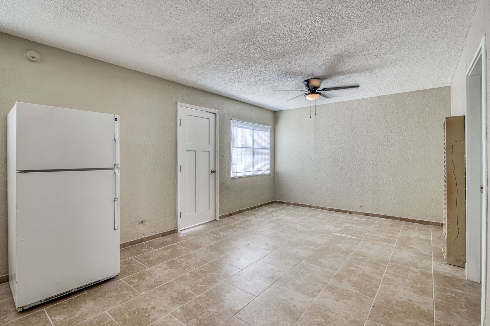 El Paso Apartment: 3922 Hayes