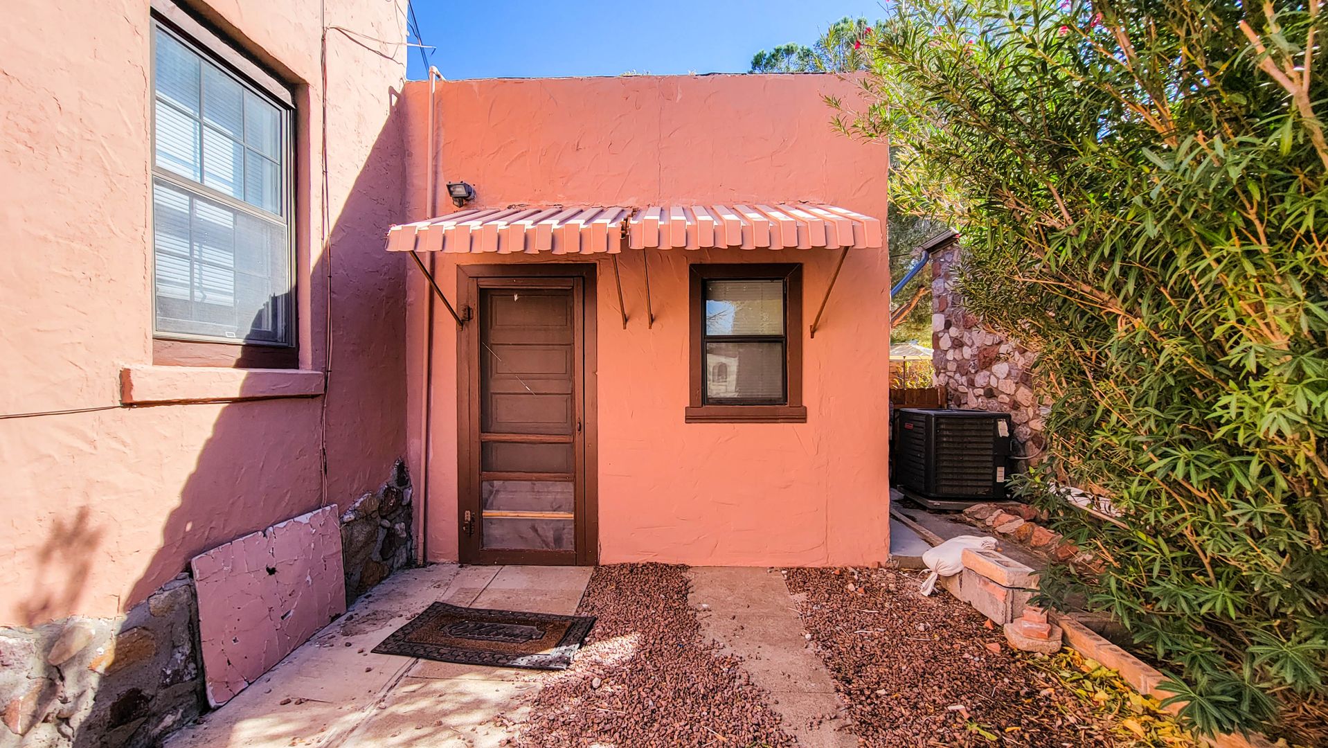 El Paso Apartment: 704 Wellesley