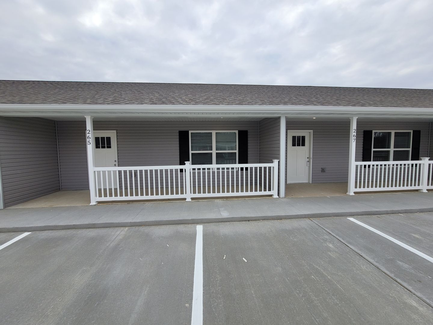 Washington Apartment: 106 Acorn Crk Rd