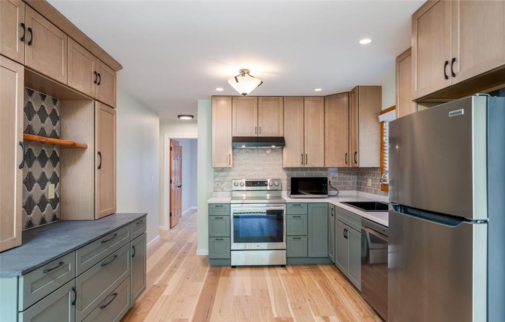 Washington House: 25 Madison Avenue