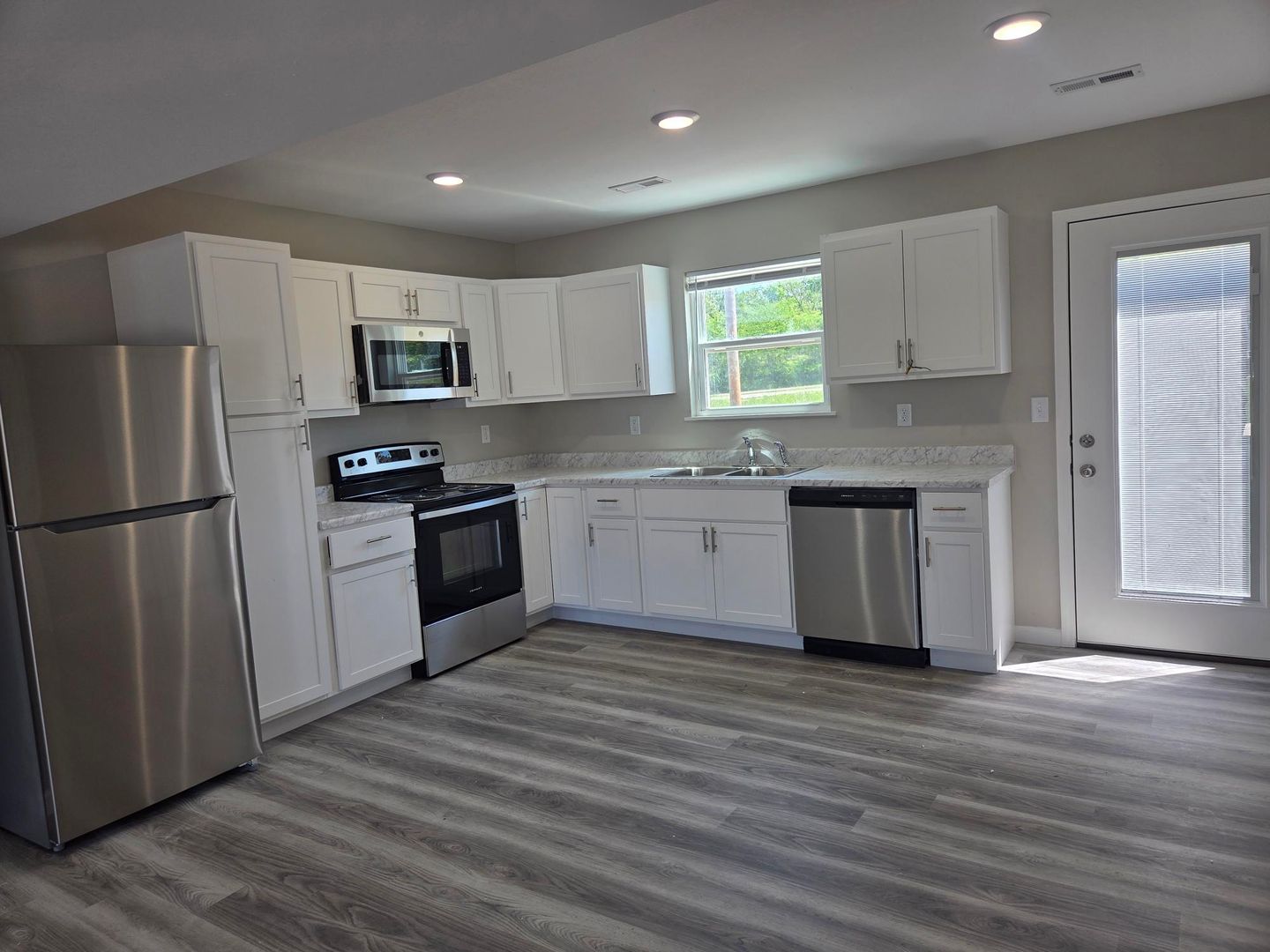 Sullivan Apartment: 101 Fern Hollow Drive