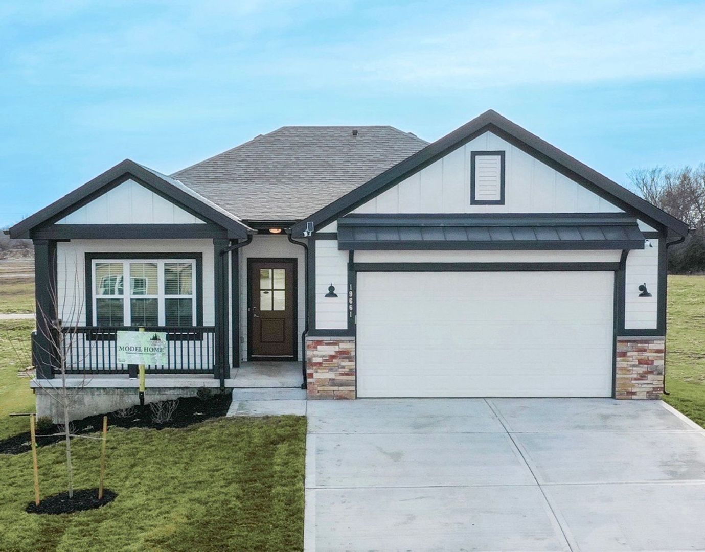 Spring Hill House: 19638 200th St