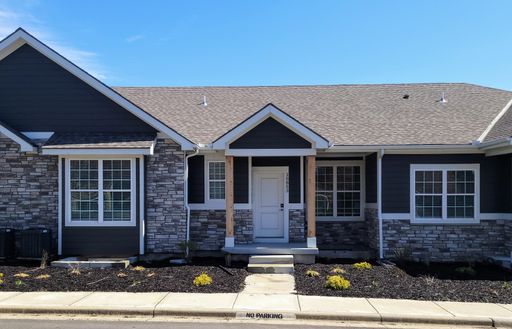 Modern 3 Bedroom 3 Bathroom Townhome – photo 1