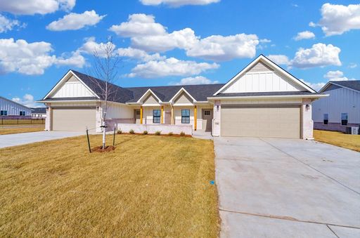 Gorgeous 3 Bedroom Townhome!! Goddard, KS! – photo 1