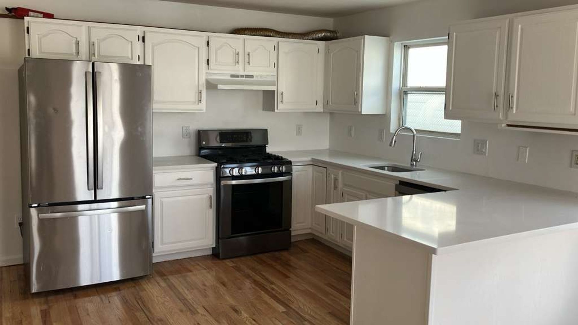 Elizabeth Apartment: 352/358 Cherry Street