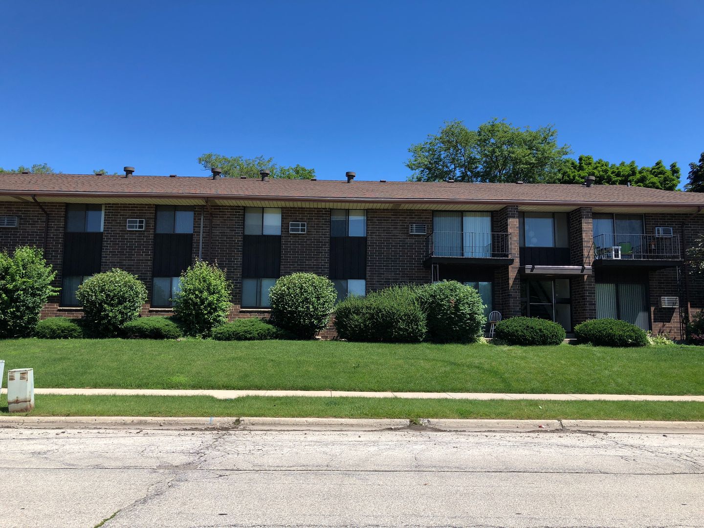 Kenosha Apartment: 8850  39th Avenue