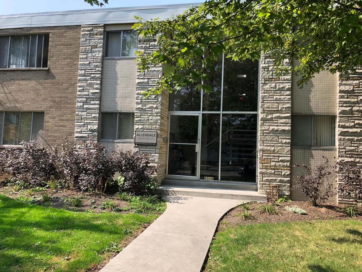 Kenosha Apartment: 6516  5th Avenue