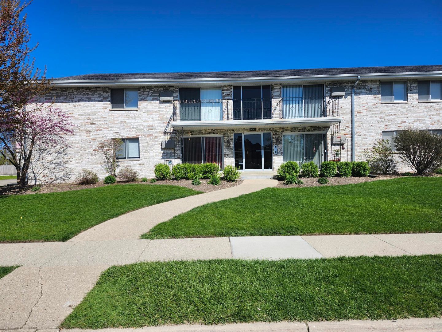 Kenosha Apartment: 1643-1719 15th Avenue