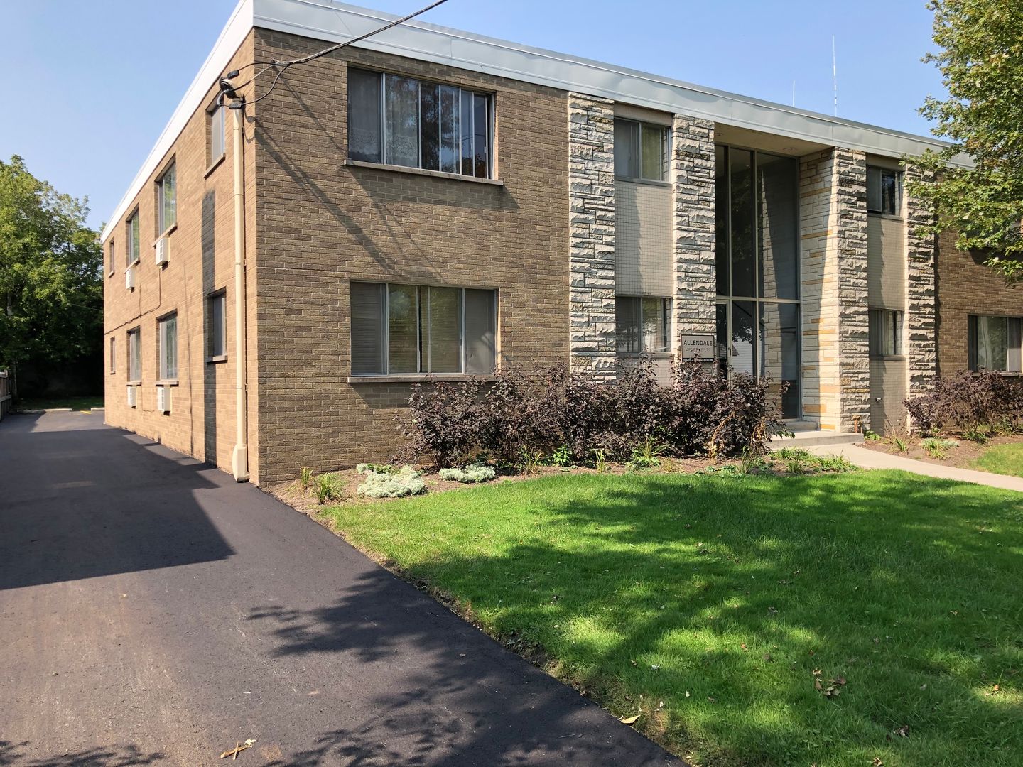 Kenosha Apartment: 6516  5th Avenue