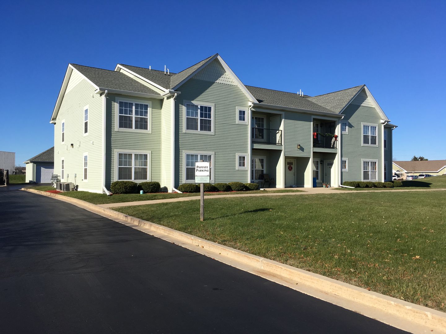 Kenosha Apartment: 4616 52nd Avenue