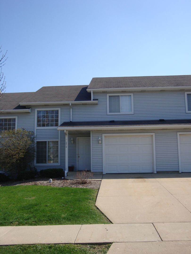 Kenosha Apartment: 4 Unit at 5209-5215 45th Street