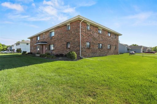 2BR/1BA Apt in Sturtevant