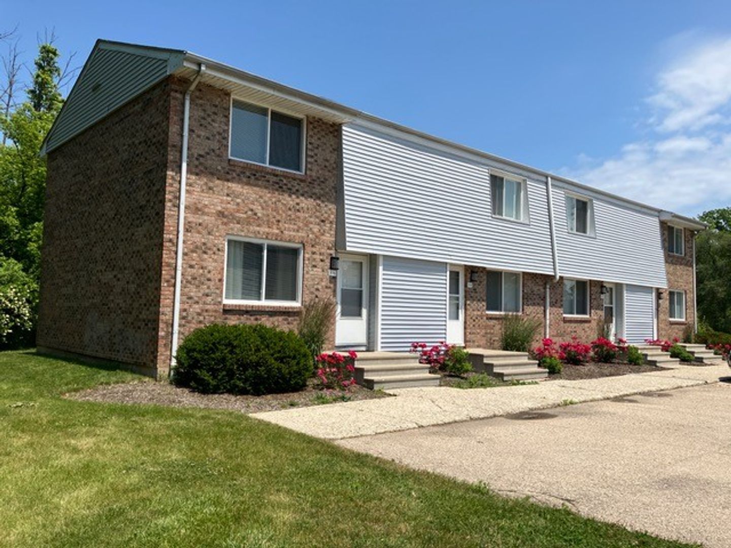 Racine Apartment: 101 2nd Lane