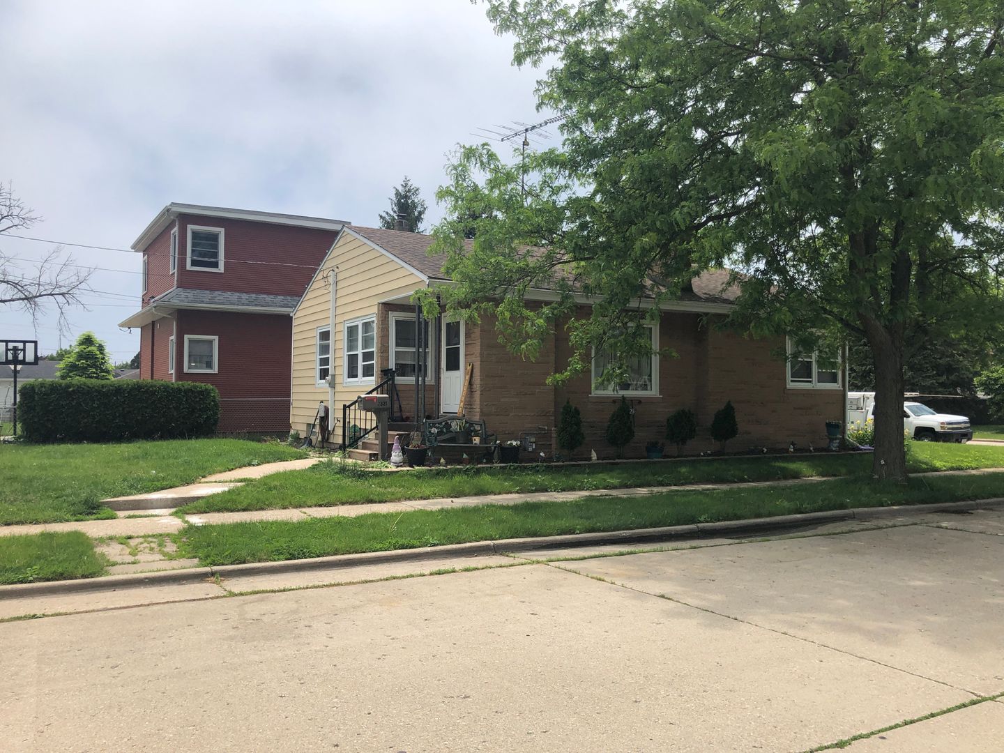 Charming 3-Bedroom Home Near Kenosha Dream Park