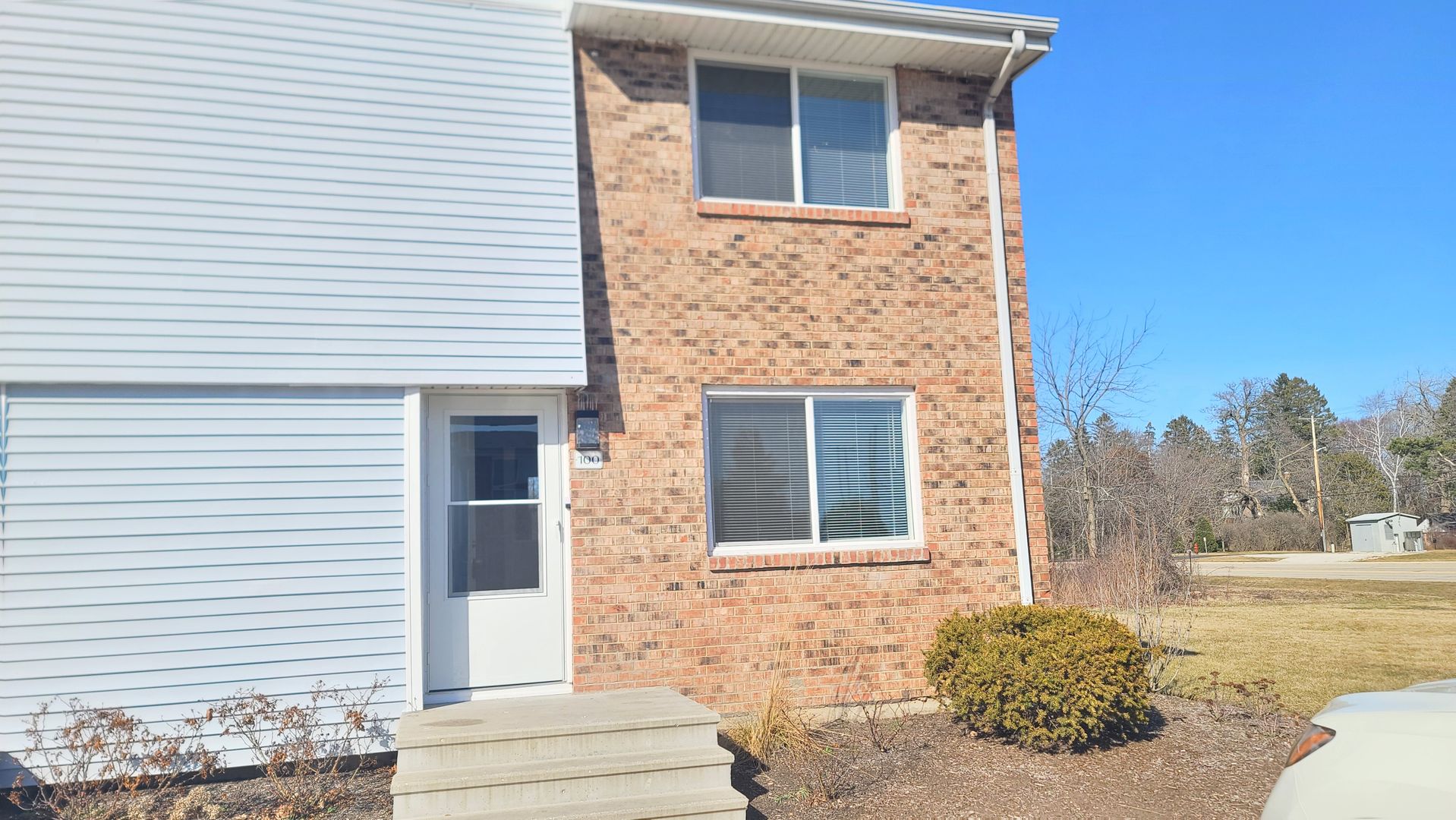 Racine Apartment: 101 2nd Lane